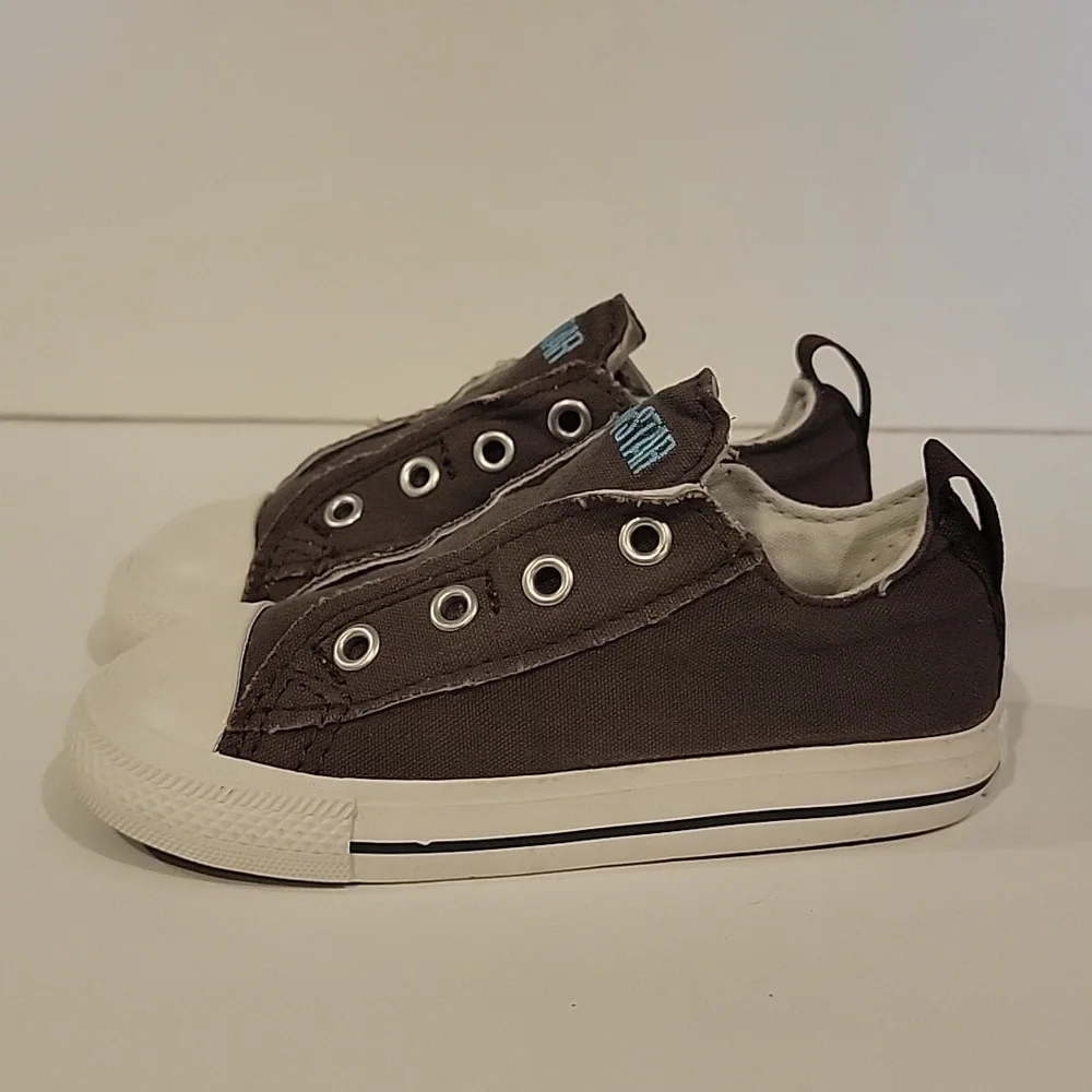 Converse new sneakers kids grey laceless size 8